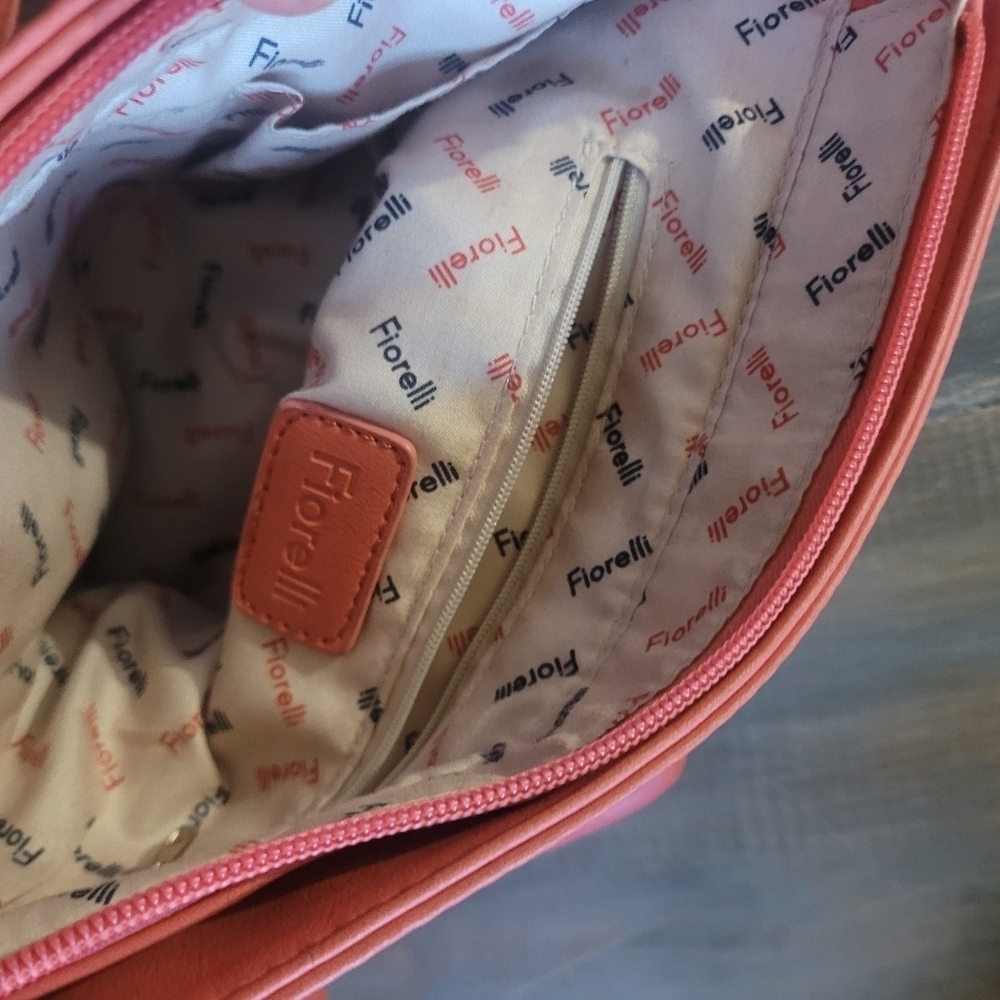Fiorelli Coral Colored Crossbody Purse - Picture 4 of 9
